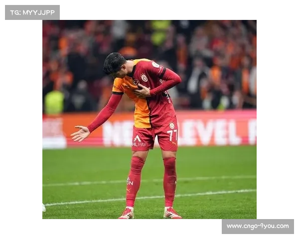 战火纷飞中的绿茵角逐加拉塔萨雷与基辅为欧冠资格赛上演生死较量