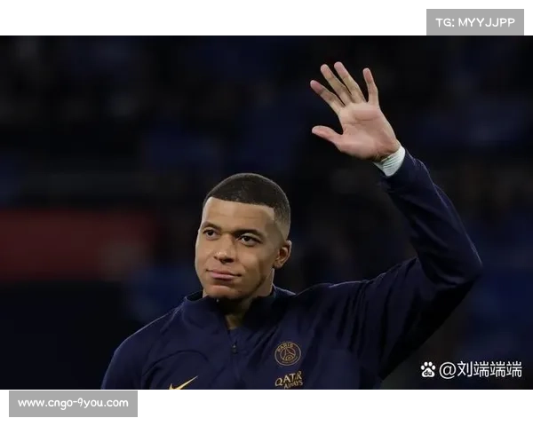 姆巴佩进球后做出C罗招牌庆祝动作，致敬偶像